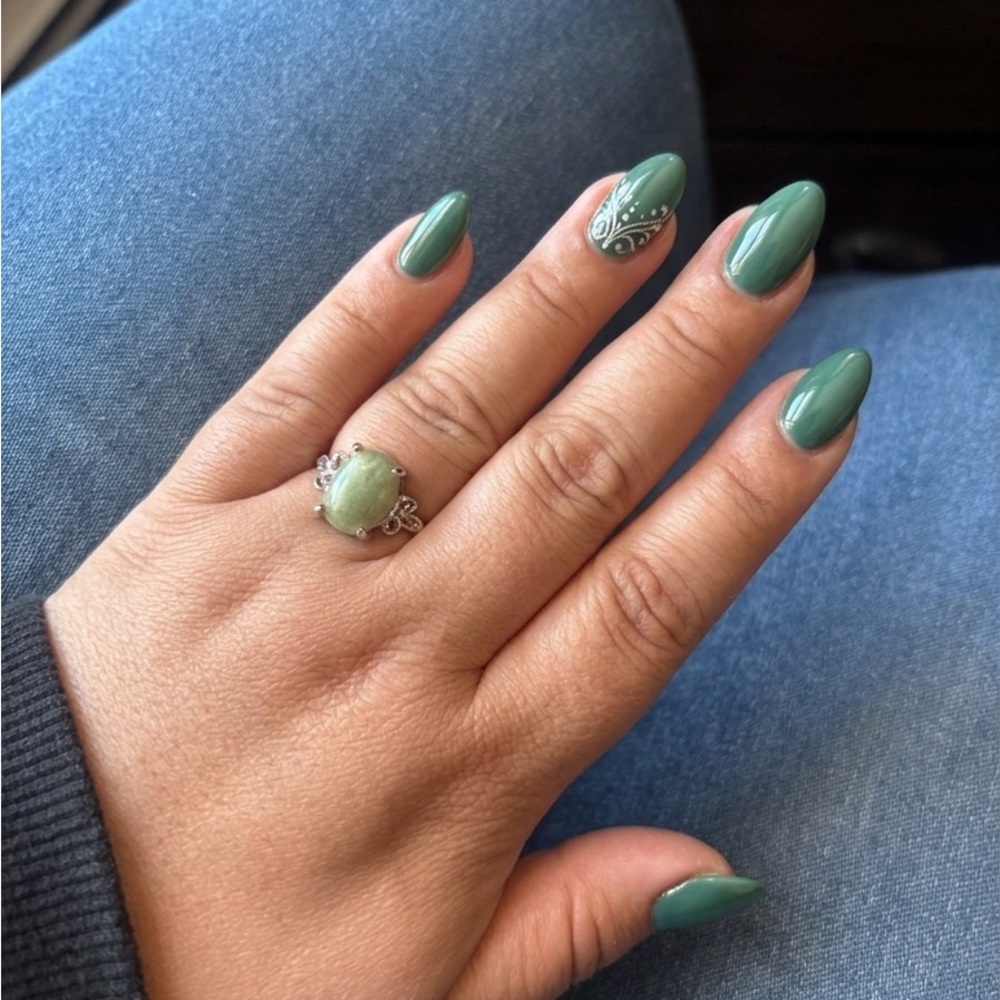 Size 10 Green Stone Silver Ring - Oval Jade-Look Center